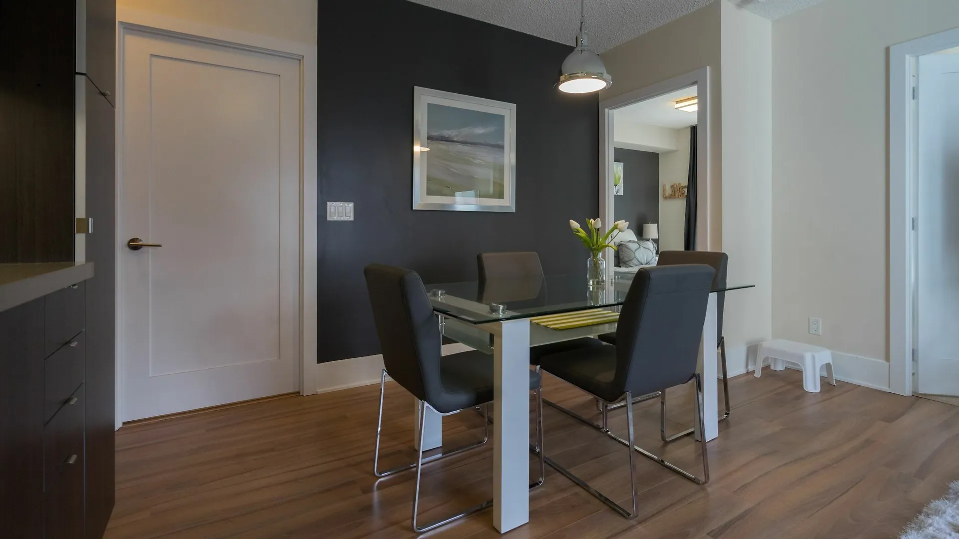 Applewood Suites - Executive 3 Bdrm Toronto 0*,